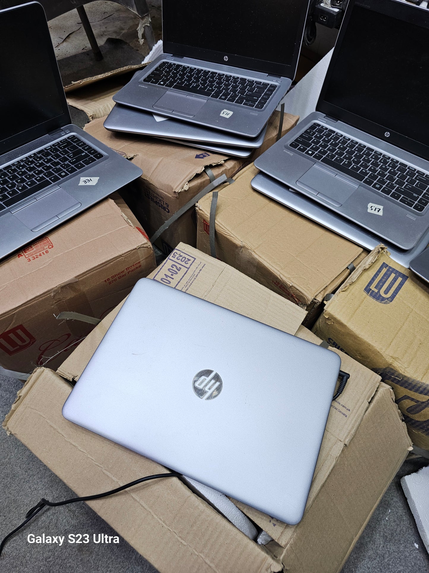 HP EliteBook 840 G3 | Core i5 6th Gen | 8GB RAM | 256GB SSD | FHD | Backlit Keyboard | Slim & Stylish | USA Stock