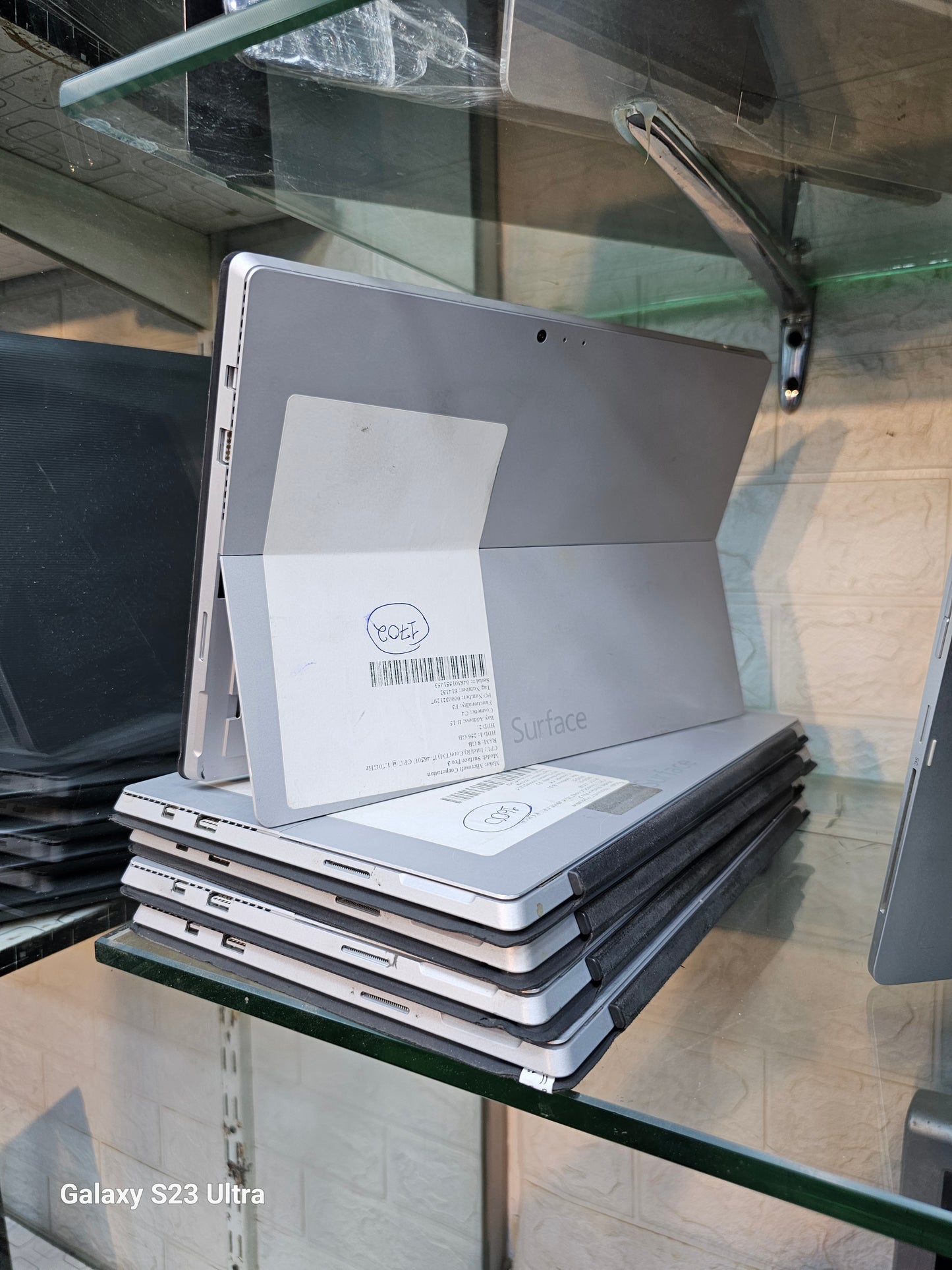 Microsoft Surface Pro 3 | Core i5 4th Gen, 8GB RAM, 256GB SSD, 2K Touch Display | USA Imported