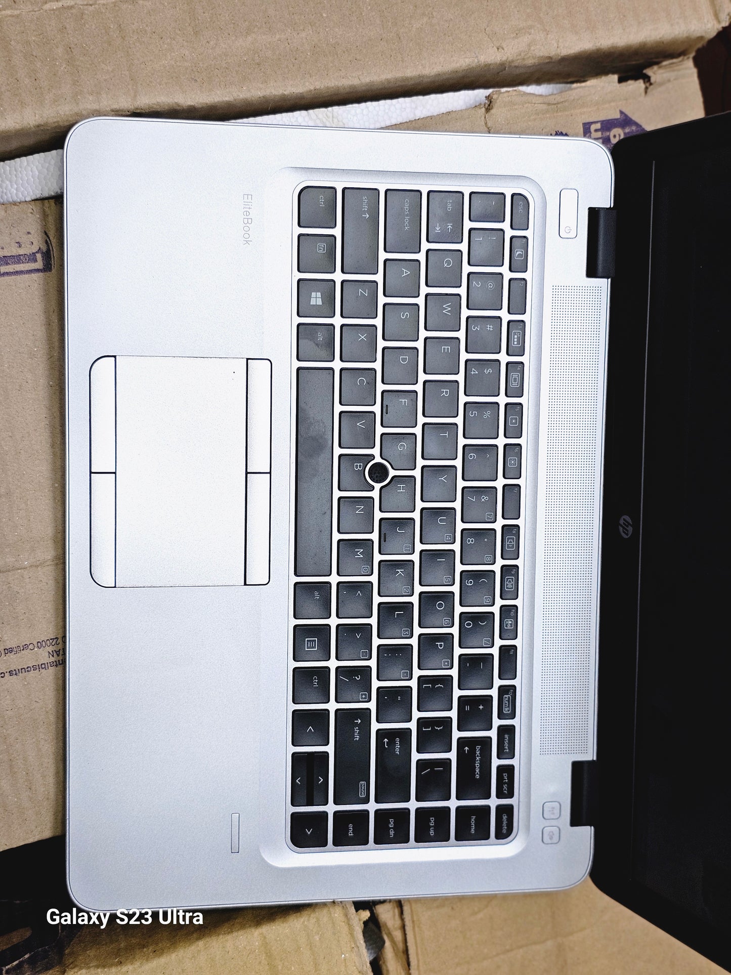 HP EliteBook 840 G3 | Core i5 6th Gen | 8GB RAM | 256GB SSD | FHD | Backlit Keyboard | Slim & Stylish | USA Stock